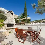 Paula Trogir