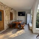 Paula *